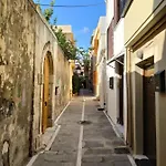 Dimitrios Old Town Апартаменти *