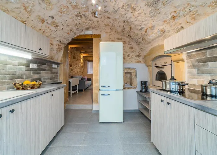 Dimitrios Old Town Rétino