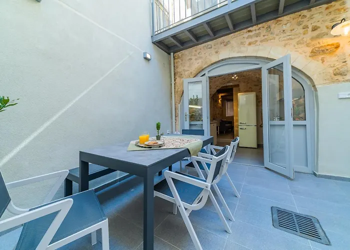 Dimitrios Old Town Rétino